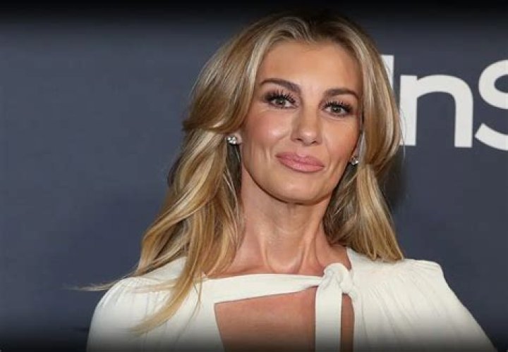 Faith Hill Height, Weight, Net Worth, Age, Birthday, Wikipedia, Who, Nationality, Biography