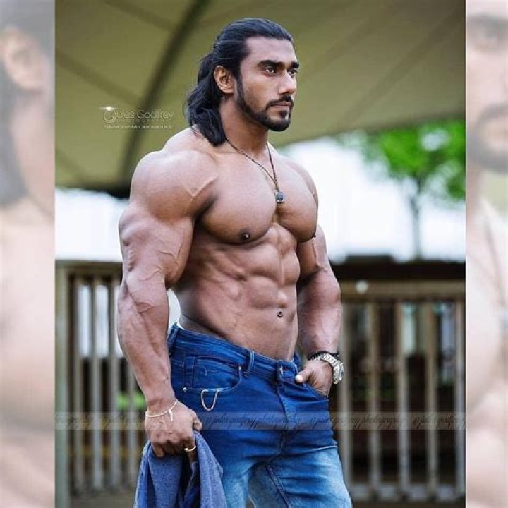 Hisham Suliman Height, Weight, Net Worth, Age, Birthday, Wikipedia, Who, Instagram, Biography