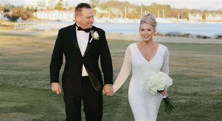 
Is Christi Paul Married ? Who is her husband? 