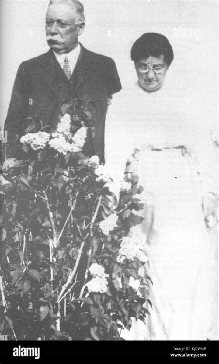
Leslie Rutherford Age: How Old Is Jim Rutherford Wife? Family 