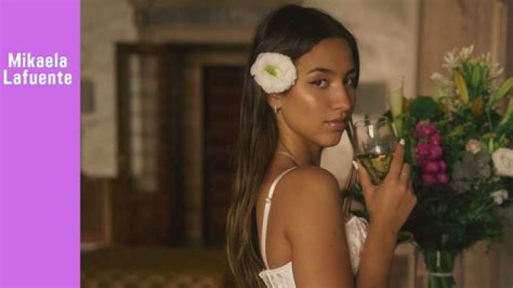 
@mikaalafuente Viral Video On TikTok, Ig Model Who Has It All 