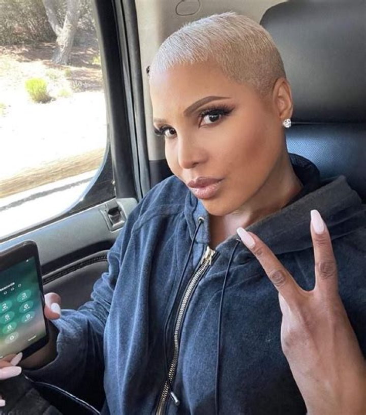 Pieces Of Her Actress Toni Collette Sports Shaved Head & Fans Wonder If It Real Or Just Makeup